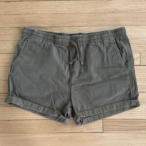 Green Shorts with Elastic Waistband and Cuffed Hem